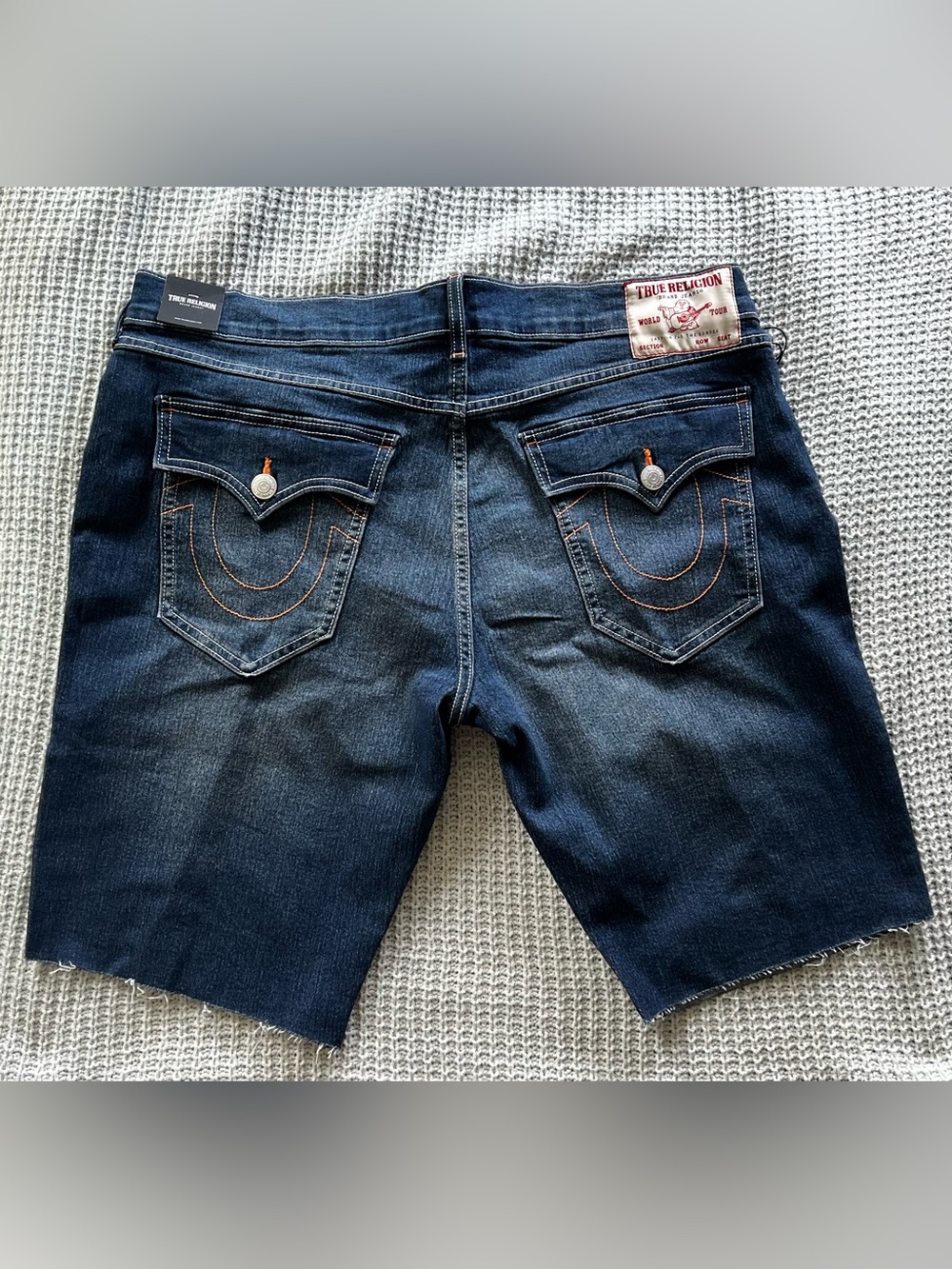 NWT True Religion Men's Dark Blue Raw Denim Shorts with Contrast Stitching 38